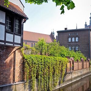 World Hostel - Old Town